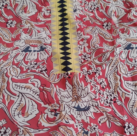 New 3/4 sleeve top - Picture 3 of 4